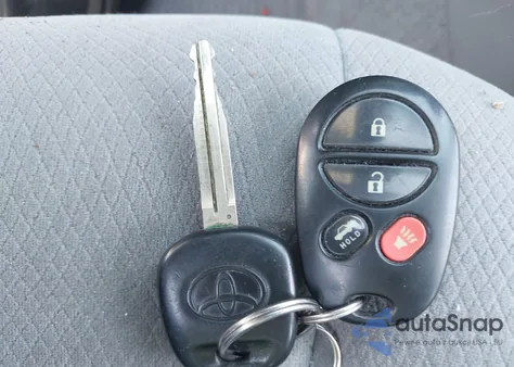 2005 Toyota Avalon Xl z USA, uszkodzony, nr VIN 4T1BK36B15U009167